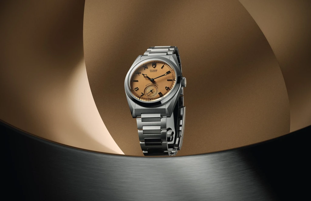 Tudor célèbre son centenaire avec la nouvelle montre Monarch